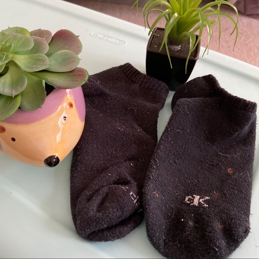Black ankle socks